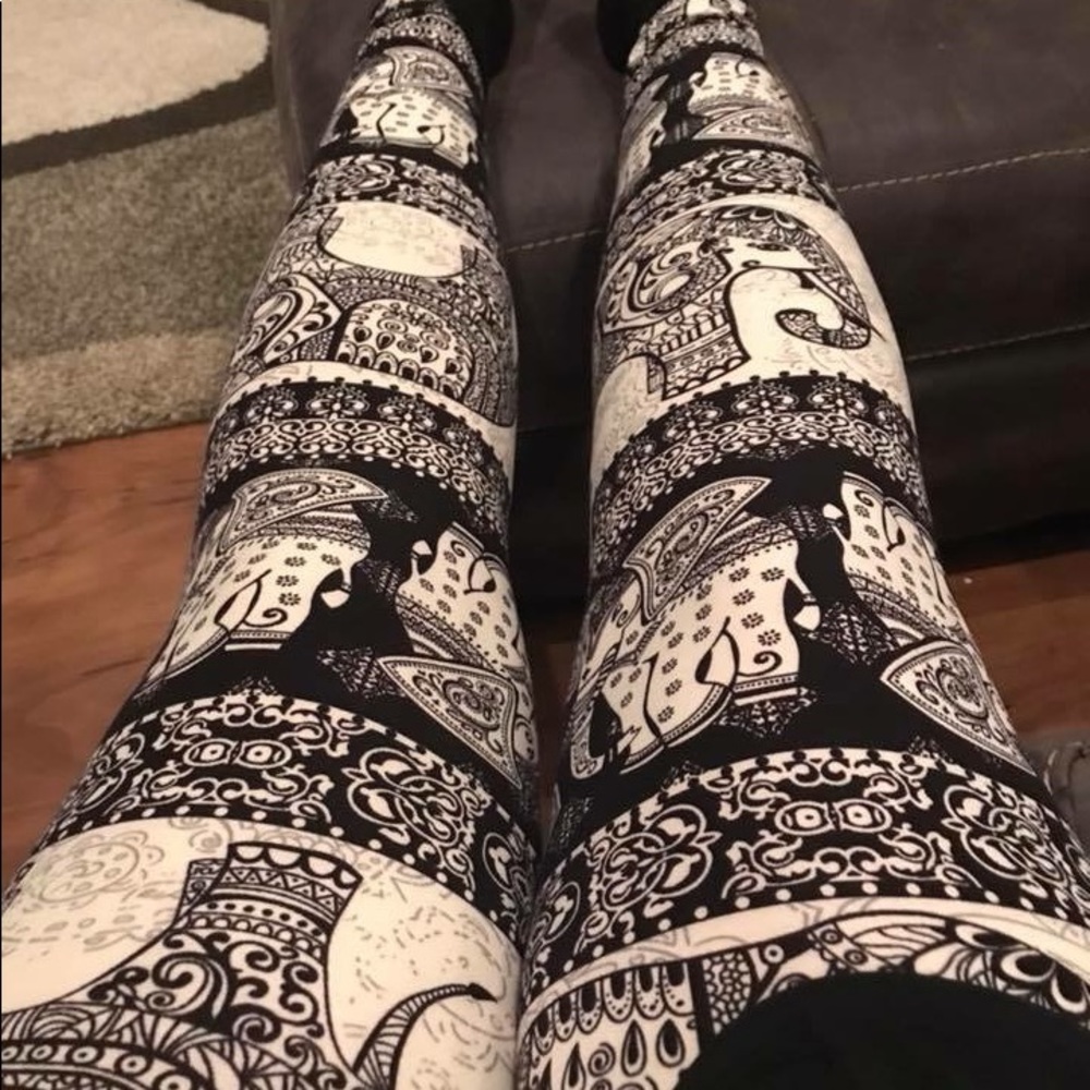Plus size Elephant Leggings Woman's Tribal